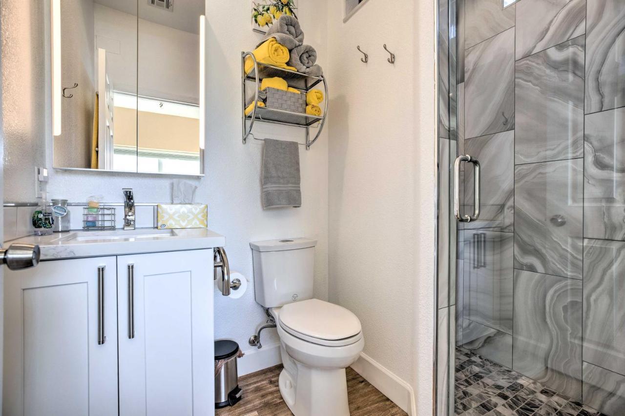 Modern Sun City Studio Near Deer Valley Golf Sun City West المظهر الخارجي الصورة